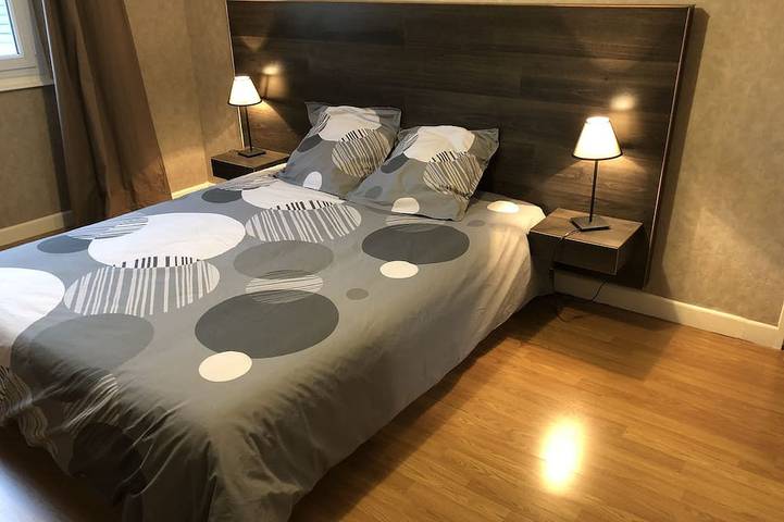 Location de vacances pour 5 personnes, avec Jardin à Vic-le-Comte - 2