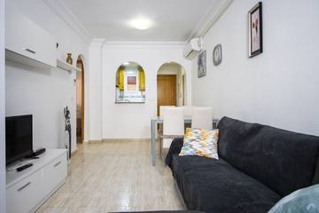 Apartment for 6 People in Torrevieja Centre, Torrevieja, Photo 3