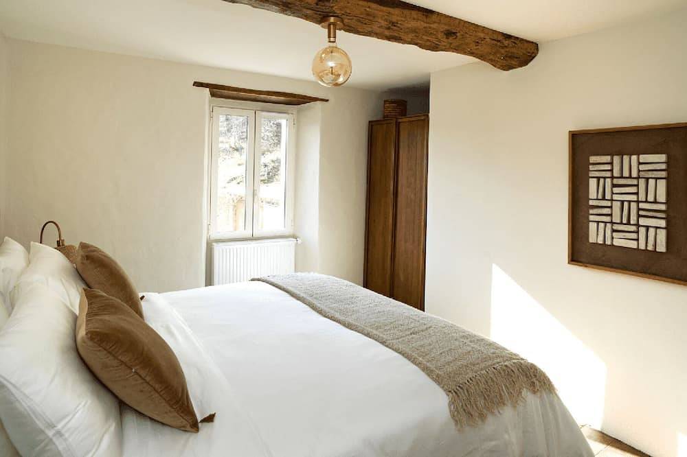 Between the mountains and the sea, a profound and eco-chic nature experience in in Montbolo, Céret und Umgebung