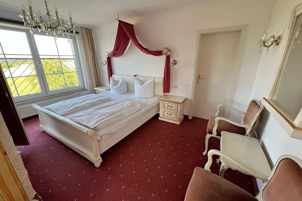 Ganze Wohnung, Romantik-Suite mit Whirlpool und Seeblick in Spalt, Fränkisches Seenland