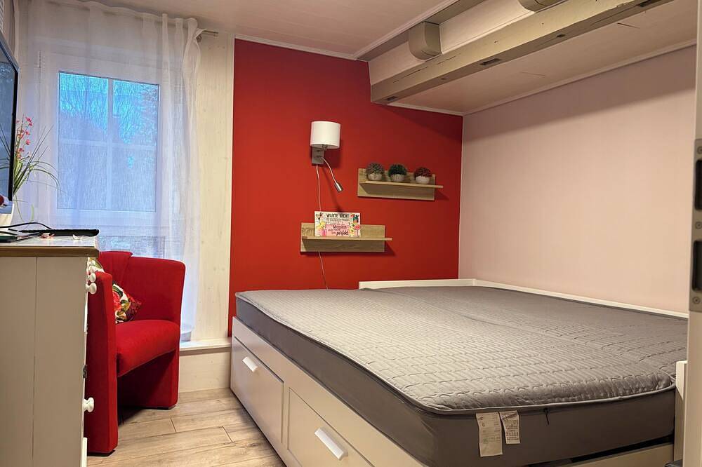 Ganze Wohnung, Ferienwohnung am Rennsteig, direkt bei Eisenach, am Südhang der Wartburg gelegen in Wartburg, Wolfsburg-Unkeroda