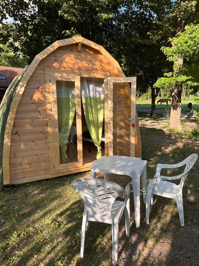 Camping pour 2 personnes, avec Terrasse ainsi que Jardin et Vue