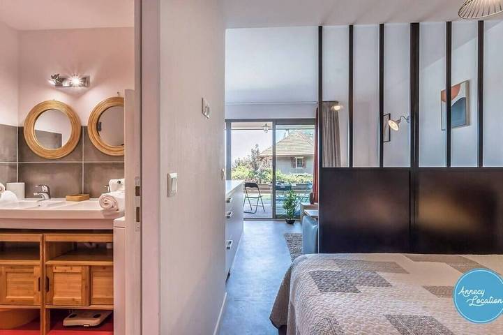 Gîte pour 2 personnes, avec jardin dans Golf Club du Lac d'Annecy - 3