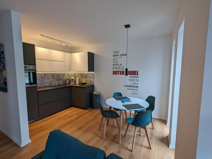 Ferienwohnung für 2 Personen, mit Balkon und Terrasse sowie Garten und Ausblick