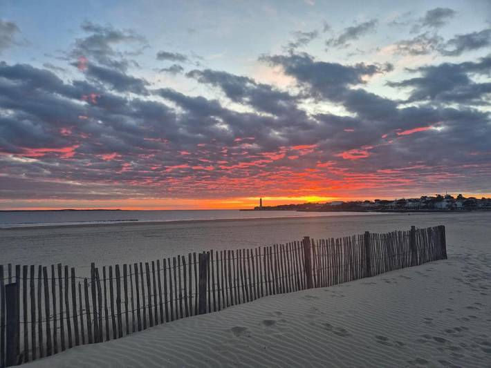 Camping pour 6 personnes, avec piscine et terrasse, animaux acceptés à Saint-Georges-de-Didonne - 2