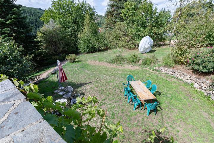 Country House 'La Gabbro' with Mountain View, Private Terrace and Wi-Fi in Saint-Barthélemy-Grozon, Tournon-sur-Rhône region