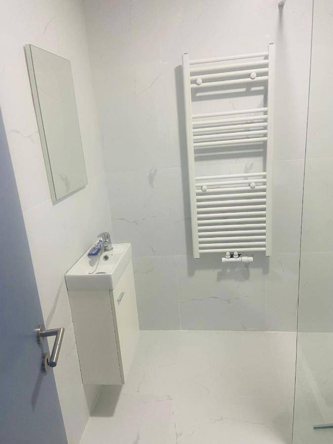 Location de vacances pour 10 personnes, avec terrasse à Gerpinnes