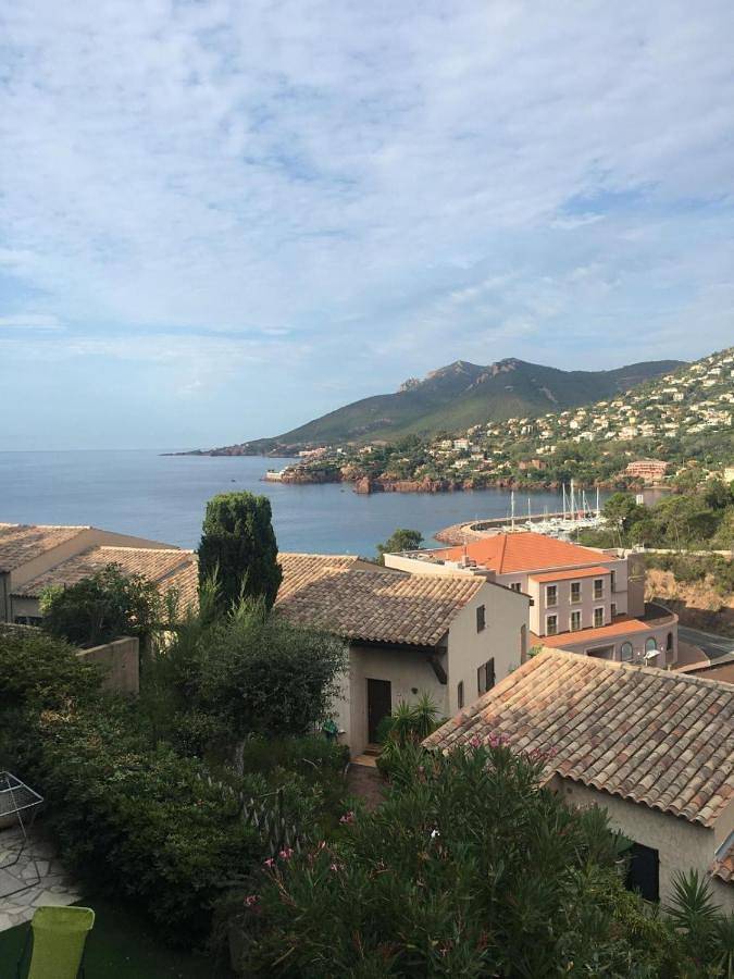 Vakantieappartement voor 4 personen, with uitzicht and terras as well as zwembad in Théoule-sur-Mer