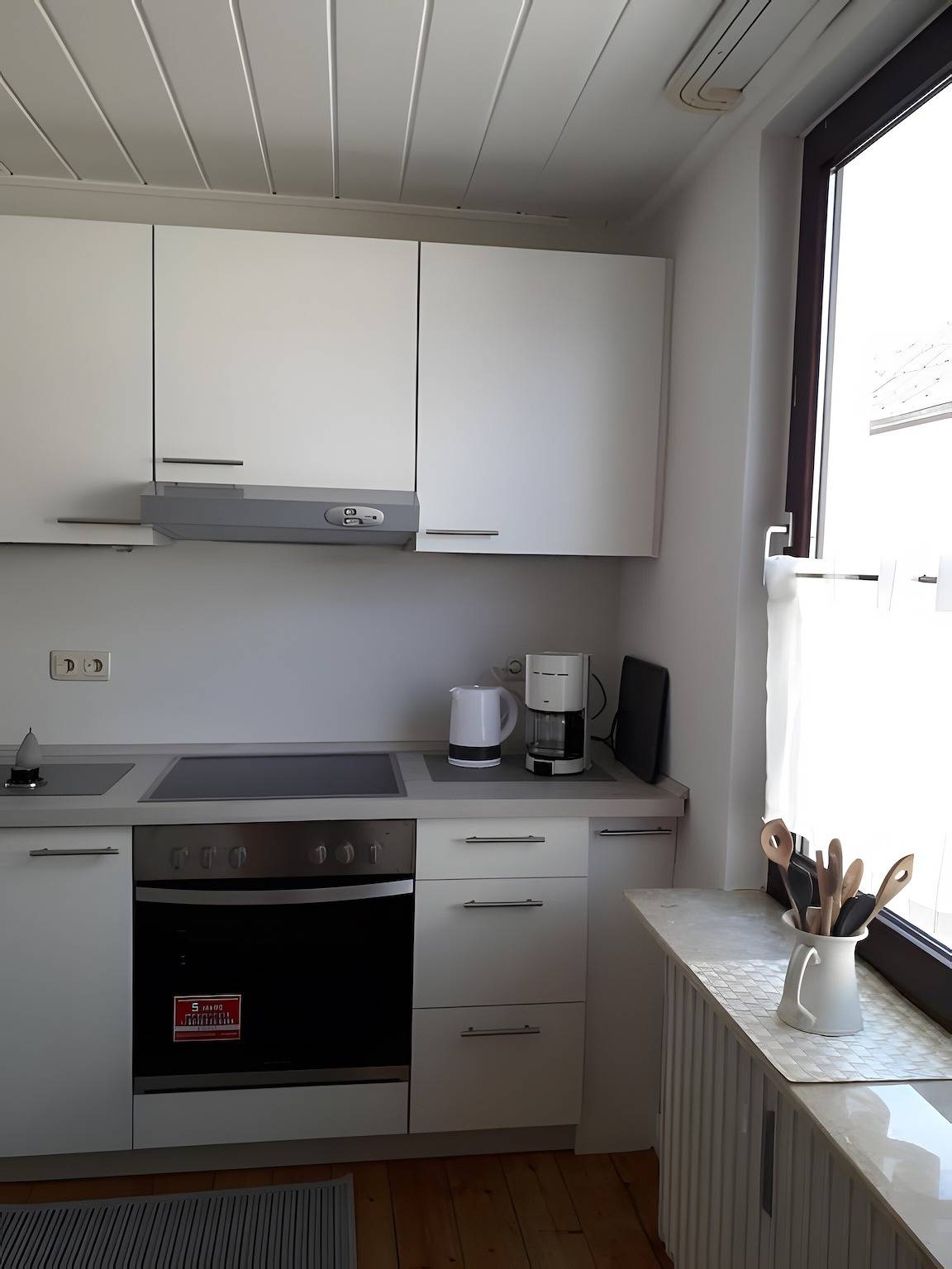 Ganze Wohnung, Ferienwohnung Edel" mit privater Terrasse und Wi-Fi in Wesselburen, Nordseeküste