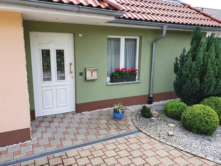Ferienwohnung für 2 Personen, mit Terrasse und Ausblick in Weilheim