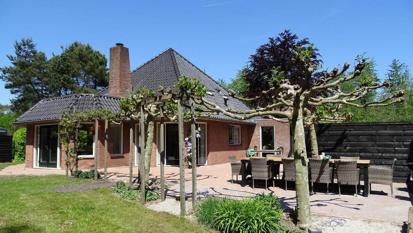 Ferienhaus für 12 Personen, mit Whirlpool und Sauna in Flevoland