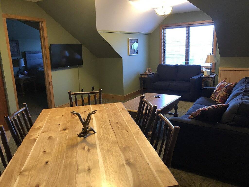 Ganze Wohnung, Lake view cozy two bedroom in Bolton Landing - walk to Town! in Bolton Landing, Adirondack Mountains