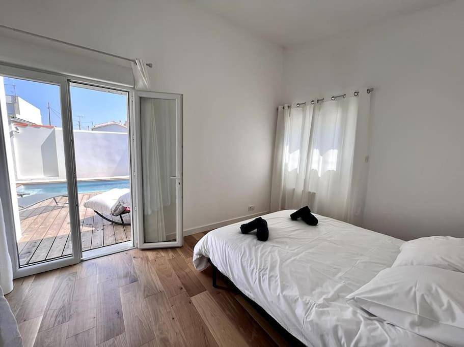 Superbe villa avec piscine à 10 min du centre in La Rochelle, Région de La Rochelle