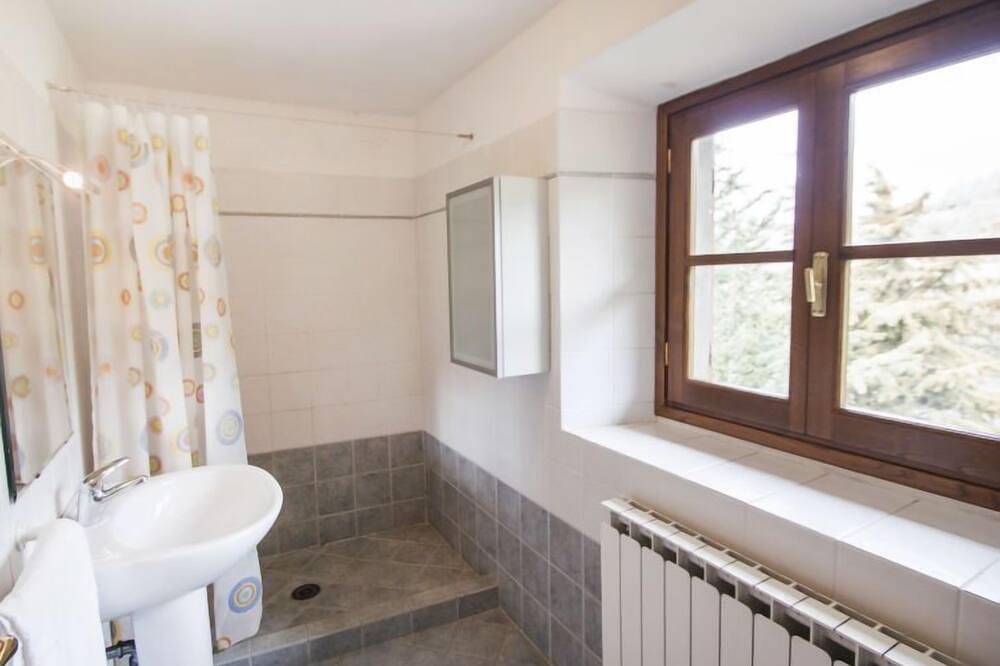 Ganze Wohnung, I Noccioli in Rufina, Florenz Provinz