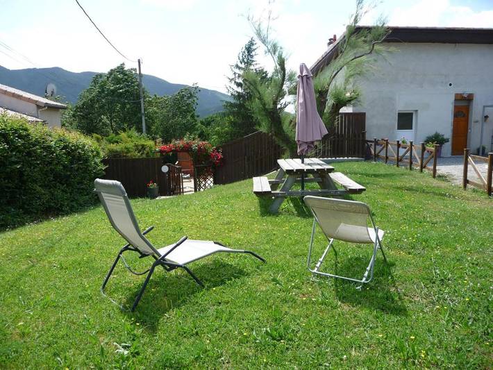 Location de vacances pour 2 personnes, avec piscine ainsi que vue et terrasse à Die - 4