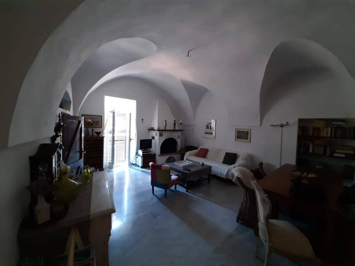Casa Venezia in Airole, Liguria, Italy in Airole, Alpes liguriennes