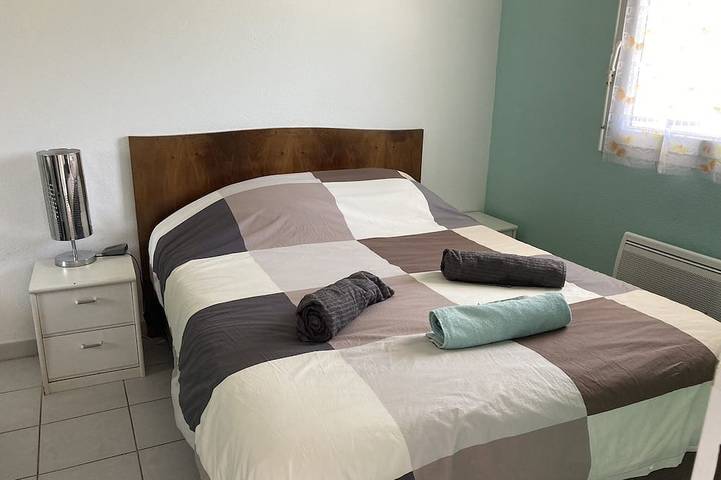 Appartement entier, Appartement T2 à 30 m de la mer , avec belle terrasse et tout en rez de chaussée in Frontignan, Côte méditerranéenne (France)