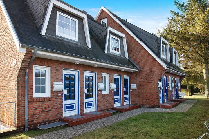 Ganze Wohnung, Ferienwohnung 'Schatz' mit Balkon, Gemeinschaftsgarten und Wlan in Wenningstedt, Sylt