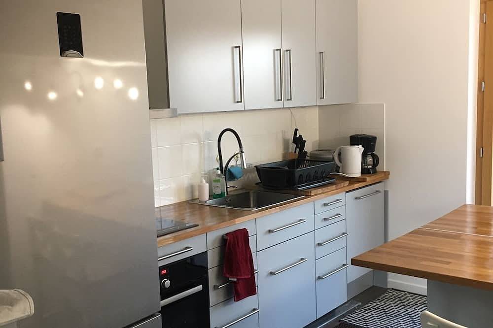 Ganze Wohnung, Geräumiges modernes Apartment in Fontainebleau in der Nähe von Insead (5 Fußminuten), in der Innenstadt (10 Fußminuten) in Fontainebleau, Seine-et-Marne