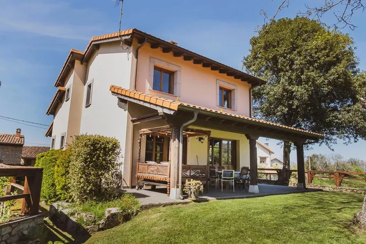 Holiday home for 10 people, with view and garden - 1