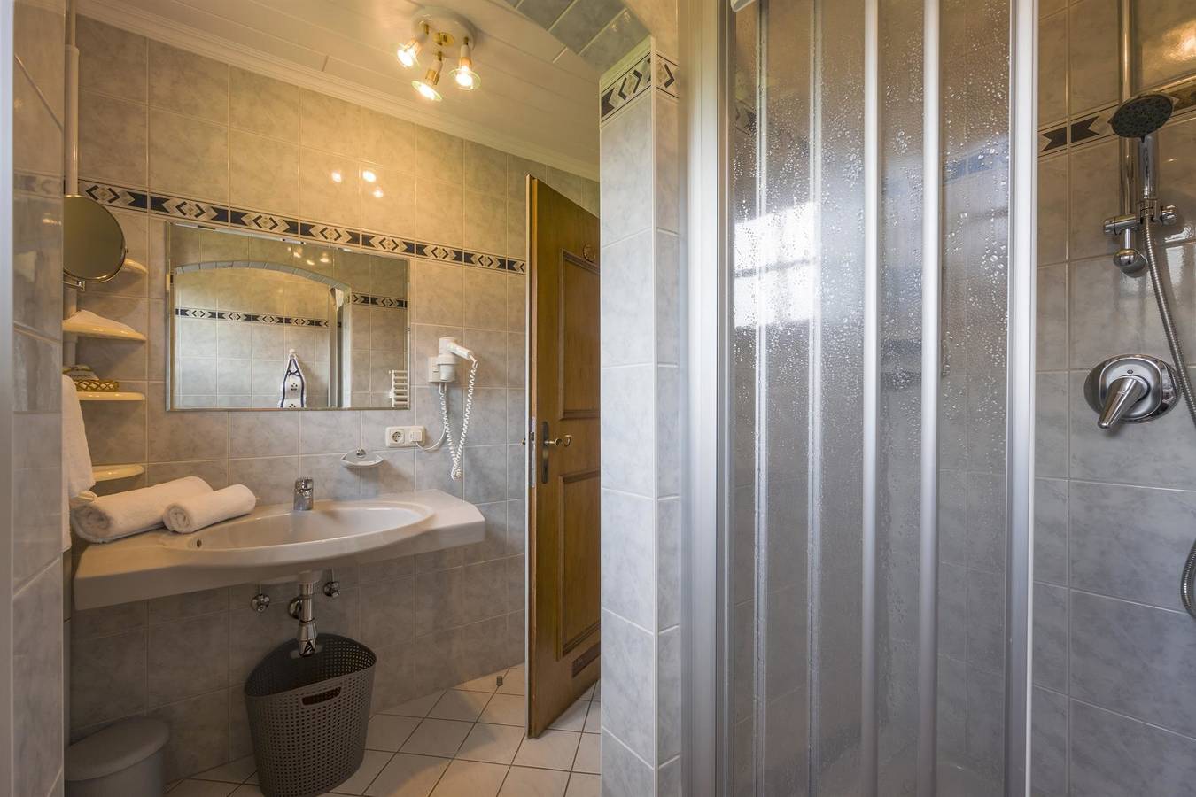 Ganze Ferienwohnung, Appartement 3 für bis zu 2 Personen in Ellmau, Kaisergebirge