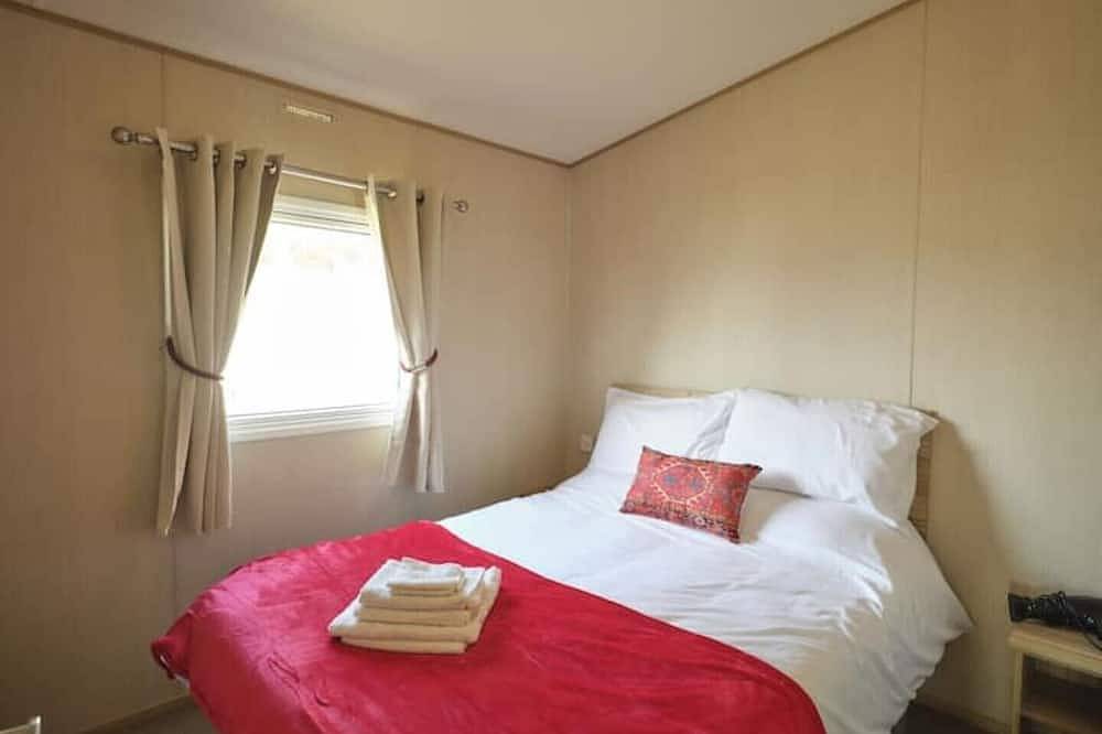 Lighthouse Retreat - A stones throw from West Mersea beach in Mersea Island, Colchester