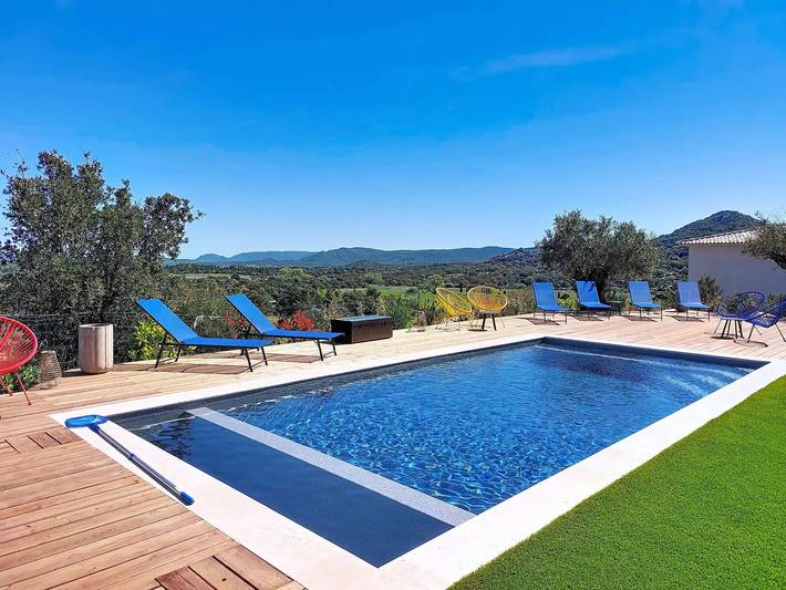 Chalet para 10 personas, con piscina y terraza - 1