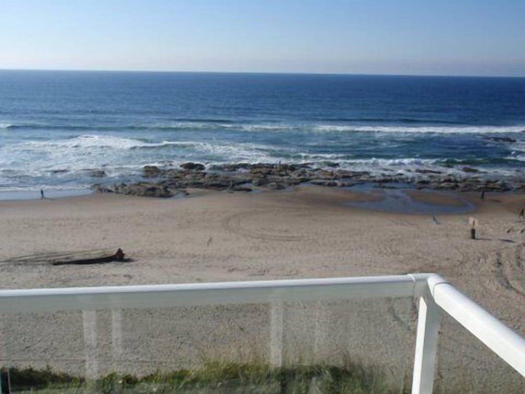 Upscale Oceanfront w / wunderschöne Aussicht von fast überall innen und außen. in Oceanlake, Lincoln City