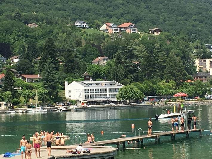 Location de vacances pour 2 personnes, avec vue sur le lac ainsi que balcon et vue à Le Bourget-du-Lac - 2