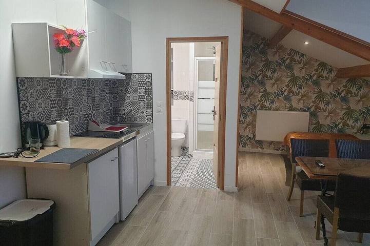 Ganze Wohnung, 3 Bedroom unit in front of Le Bourget airport in Le Blanc-Mesnil, Seine-Saint-Denis