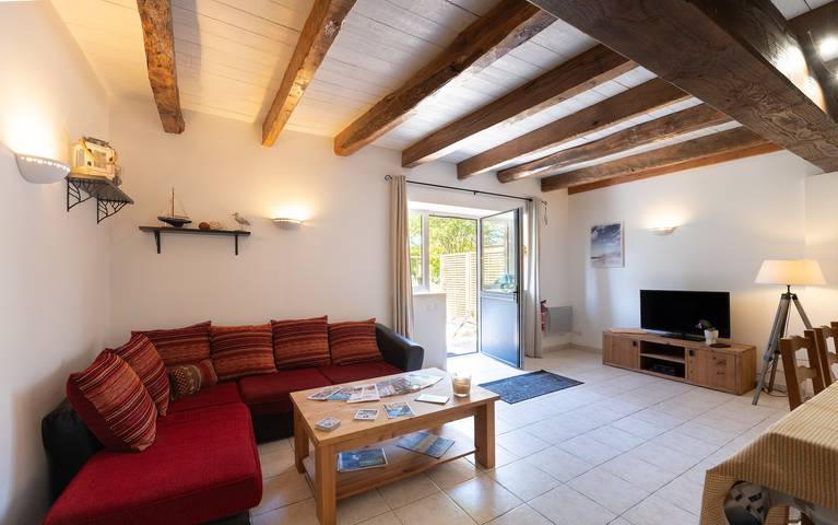 Cottage 'Domaine De Lestroué - Île De Groix' with Shared Pool, Private Terrace and Wi-Fi in La Vraie-Croix, Vannes region