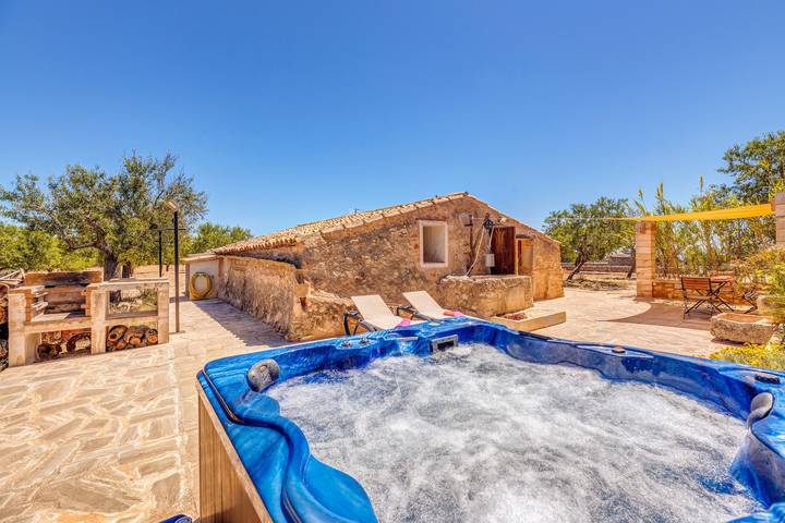 Finca für 2 Personen, mit Whirlpool in Ses Salines