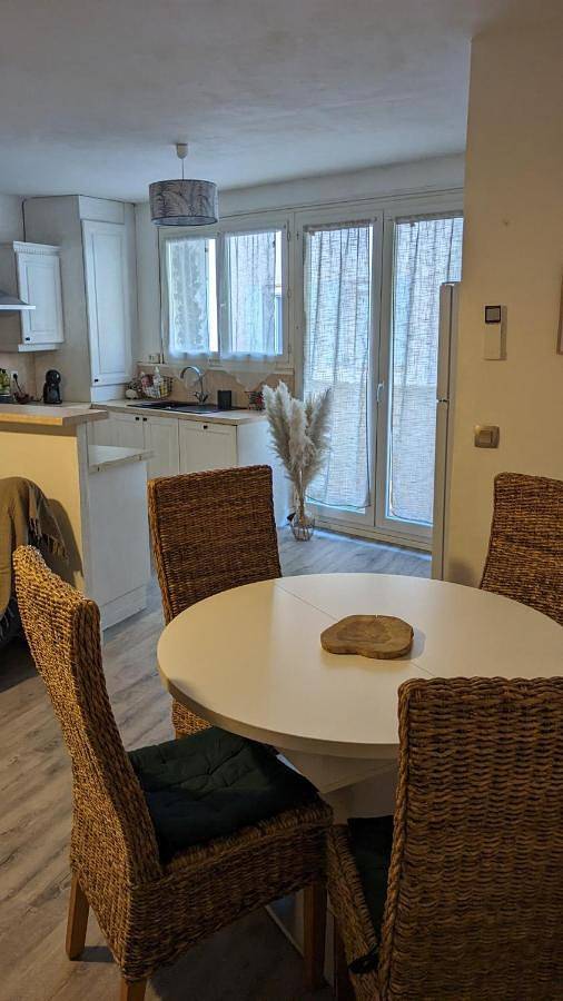 Apartamento de vacaciones para 4 personas, con jacuzzi y balcón - 1