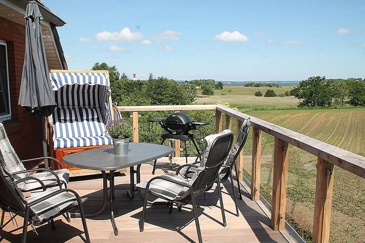 Ferienwohnung für 4 Personen, mit Balkon und Ausblick, kinderfreundlich in Holnis