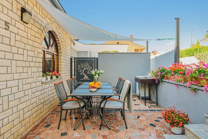 Ferienhaus mit Meerblick für 7 Personen, mit Garten und Ausblick, mit Haustier in Poreč - 4