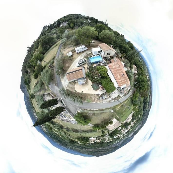 Location de vacances pour 4 personnes, avec vue et jardin à Sampzon - 2