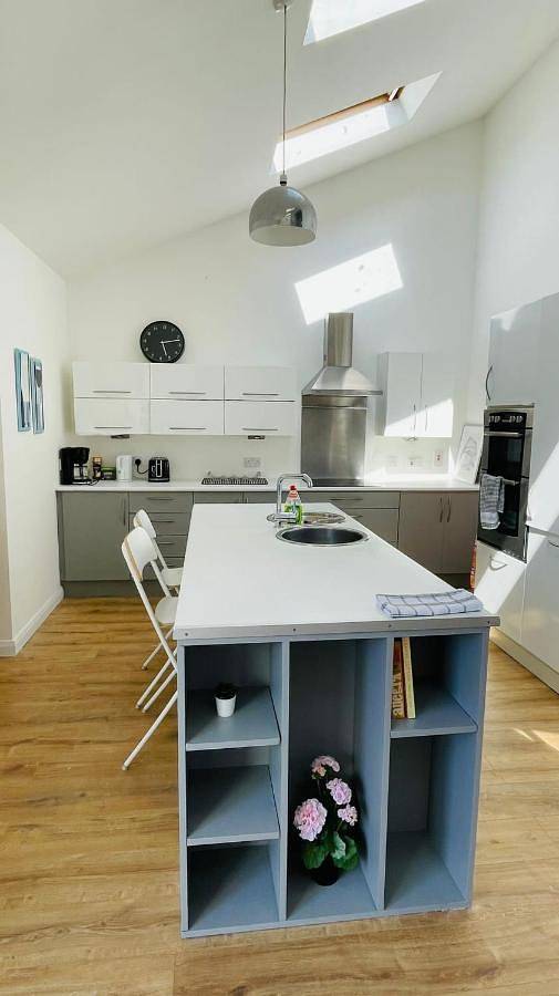 Apartment in Eyre Square, Galway