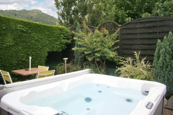Appartement de vacances pour 3 personnes, avec jardin et jacuzzi à Lourdes