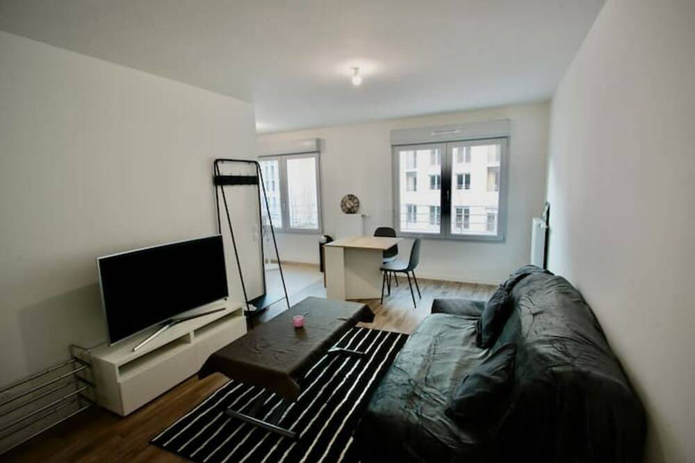 Apartamento entero, New fully equipped apartment Noisy-le-Grand 4 persons in Noisy-le-Grand, Sena-Saint Denis