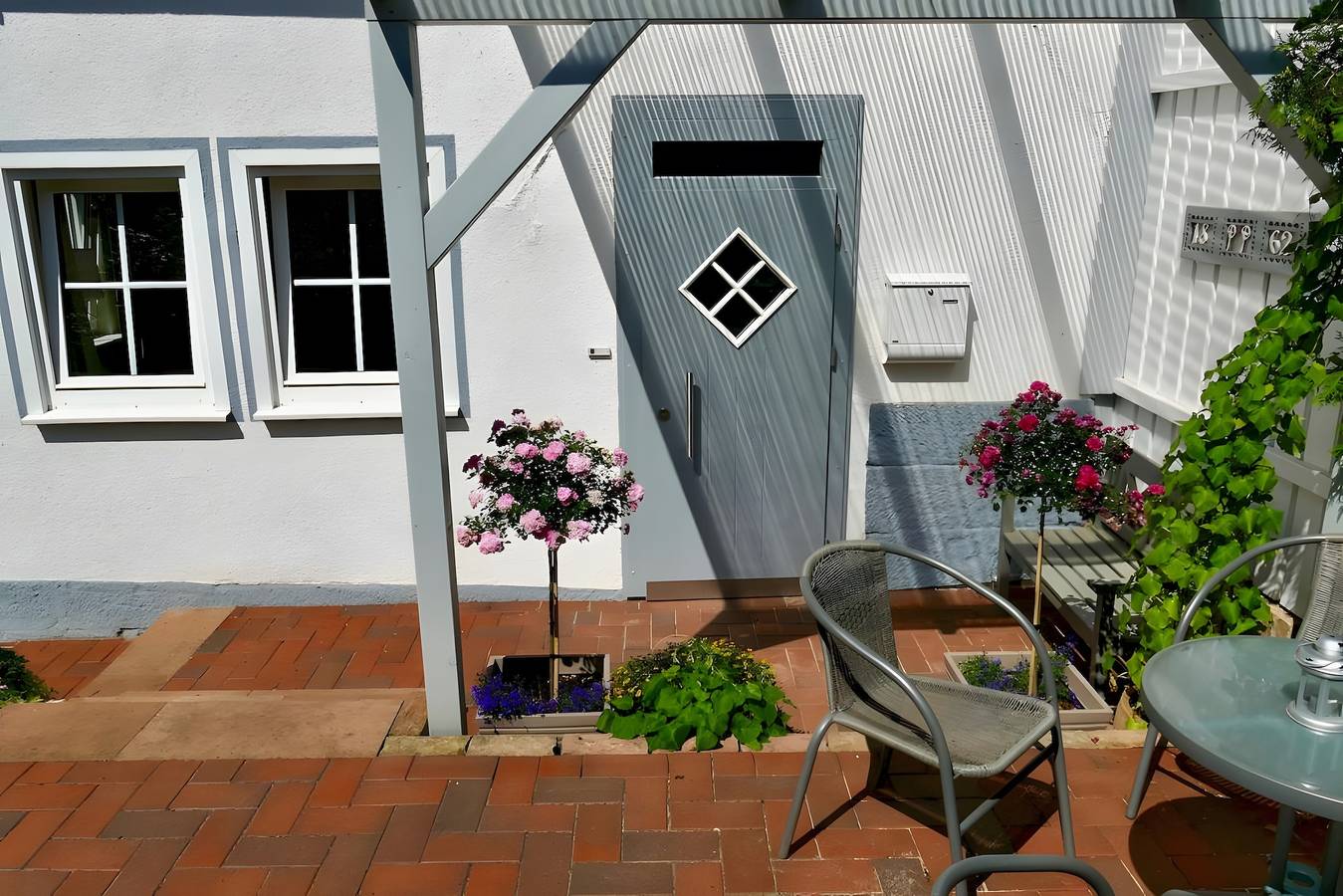 Ganze Wohnung, Ferienhaus Landhaus Am Hirtzborn – Bergblick, private Terrasse & Wlan in Marburg, Landkreis Marburg-Biedenkopf