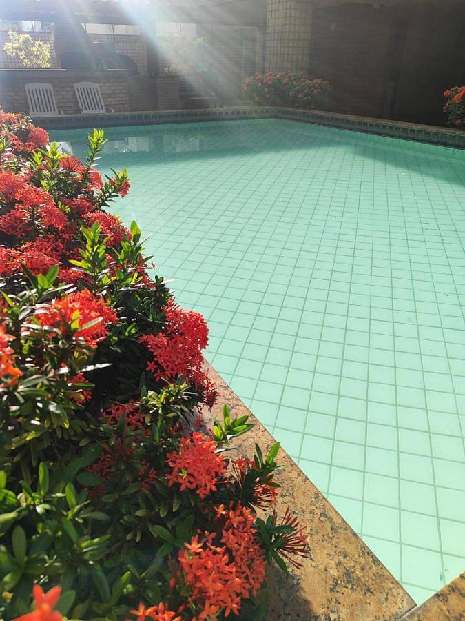 Apartamentos para temporada para 8 pessoas, com vista e balcão e ainda piscina - 1