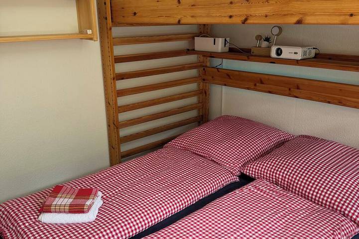 Privates Chalet | See- & Bergblick | Sauna & Whirlpool | Grosser Garten in Walensee (Heidiland), Quarten