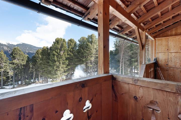 Room 'Orange' with Shared Terrace, Shared Garden and Wi-Fi in Villanders, Sarntal Alps
