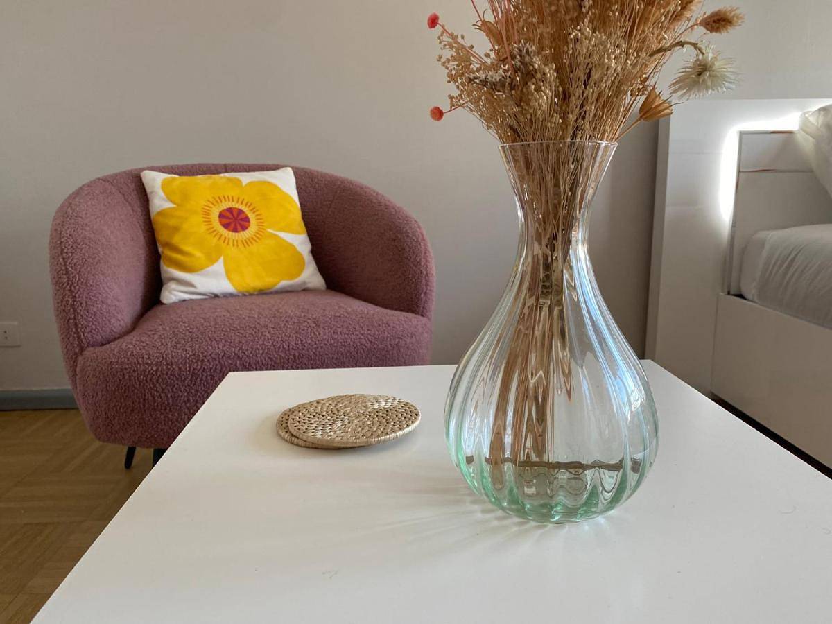 Appartement entier, Hollywood studio en Résidence boisée Ecully in Écully, Lyon et ses environs