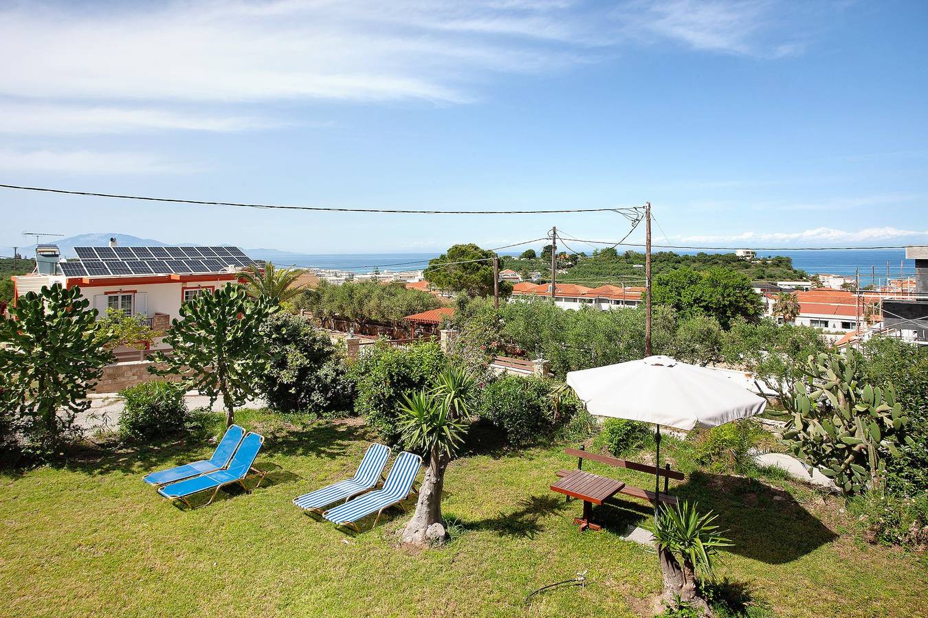 Entire studio, Studio Apartment 'Yiannis  4' with Sea View, Wi-Fi and Air Conditioning in Planos, Zakynthos