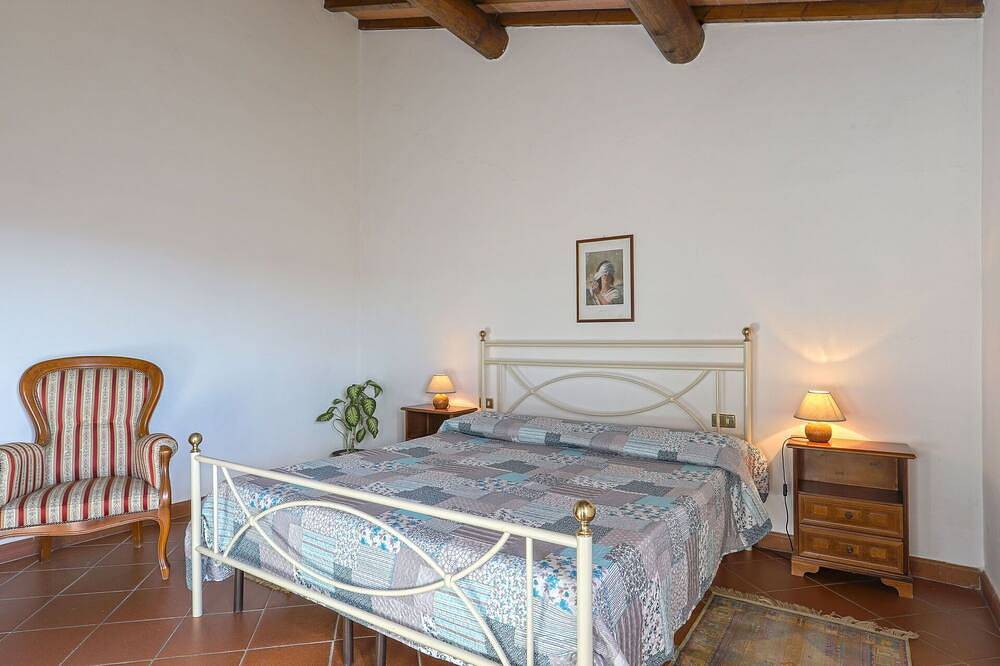 Beautiful  villa for 16 guests with Wifi, private pool, Tv, patio, pets allowed and panoramic view in Scandicci, Florence Province