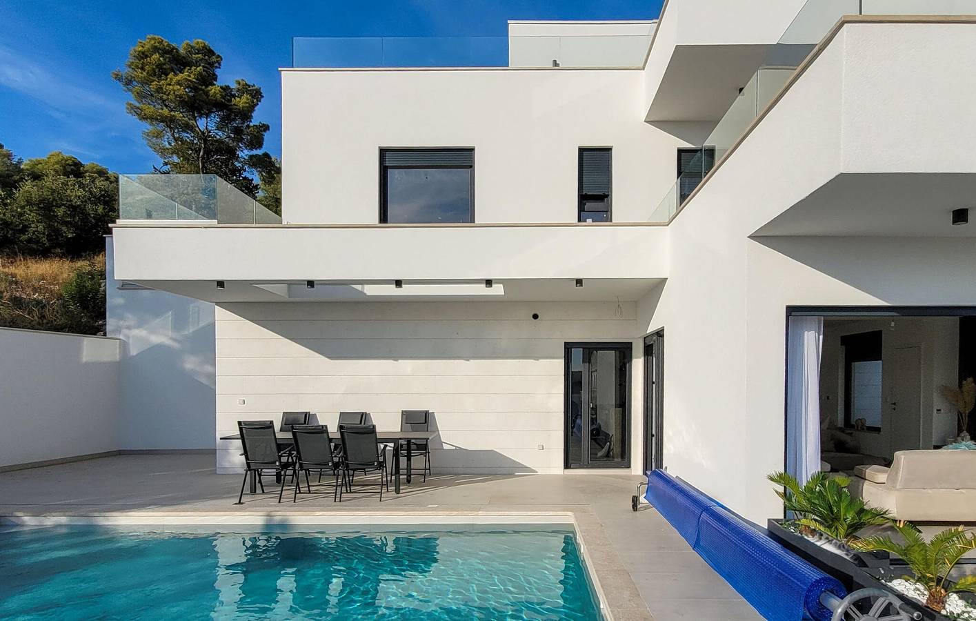 Spacieux, à 2 km de la plage : appartement élégant avec piscine et terrasse in Trogir, Čiovo