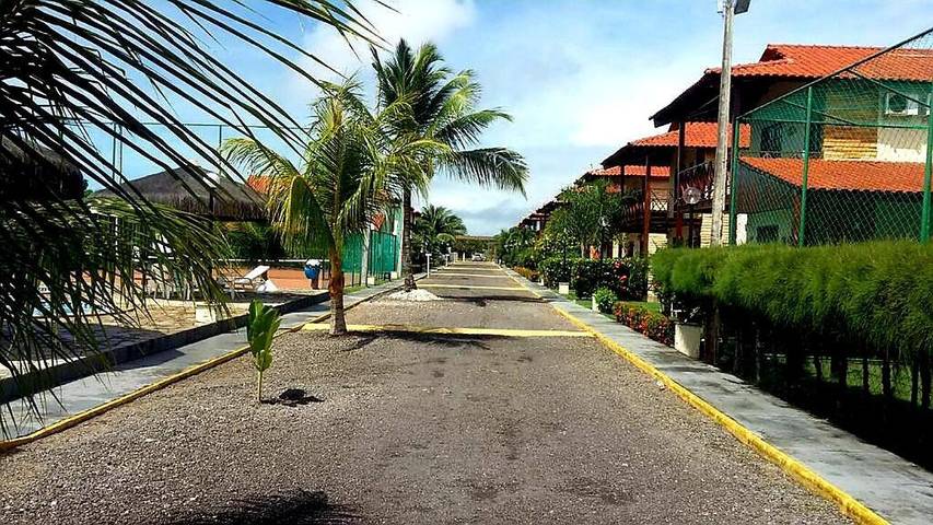 Casas e apartamentos de temporada para 21 pessoas, com jardim e sauna e ainda piscina em Tamandaré