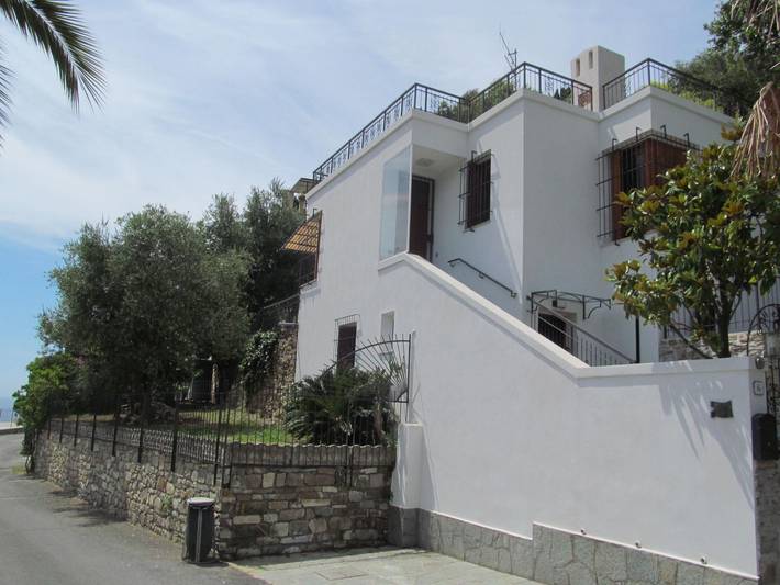 Appartamento intero, Komfortable Ferienwohnung in Cervo mit Garten in Cervo (Liguria), Riviera di Ponente