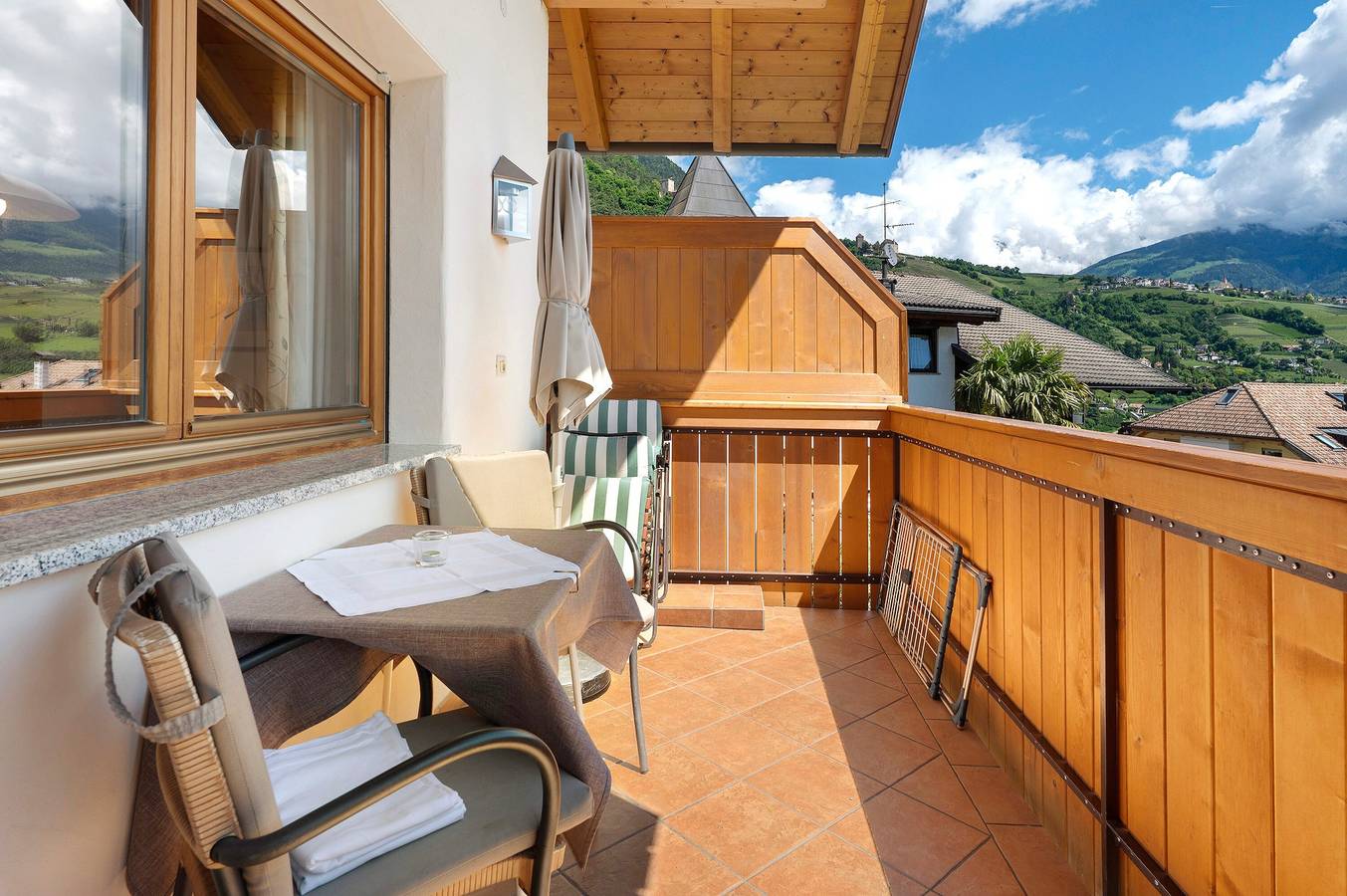 Ganze Wohnung, Ferienwohnung 'Hofanger Tirol' mit Bergblick, Balkon und Wi-Fi in Algund, Texelgruppe